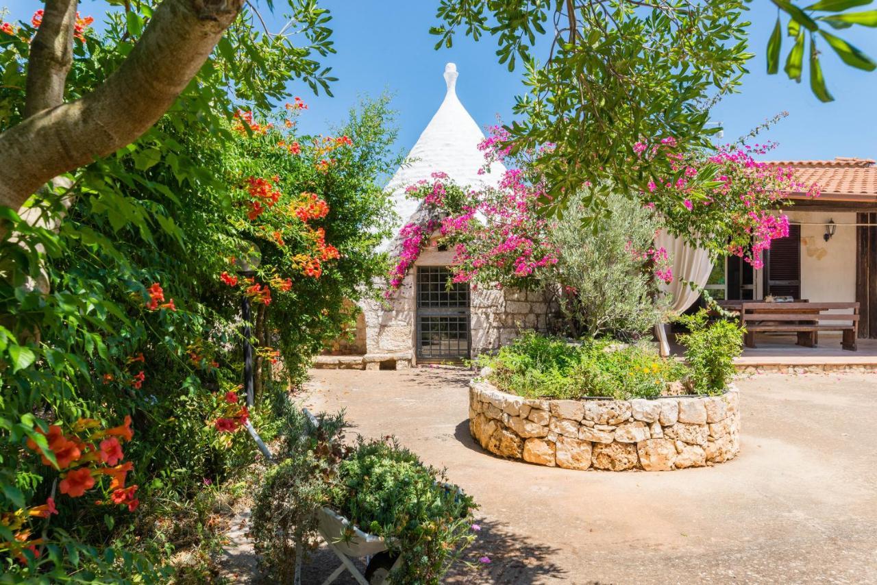 Il Trullo Di Martino Villa Ostuni Luaran gambar