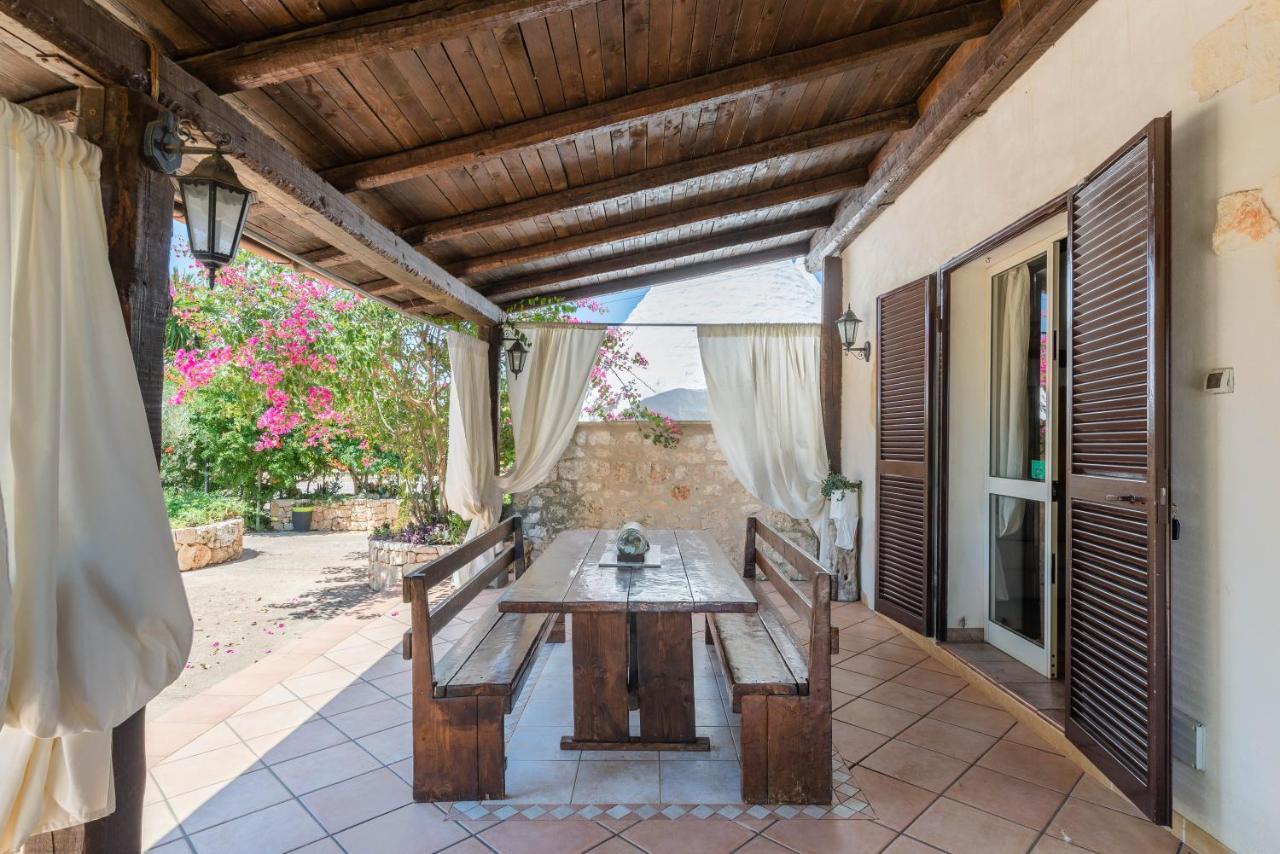 Il Trullo Di Martino Villa Ostuni Luaran gambar
