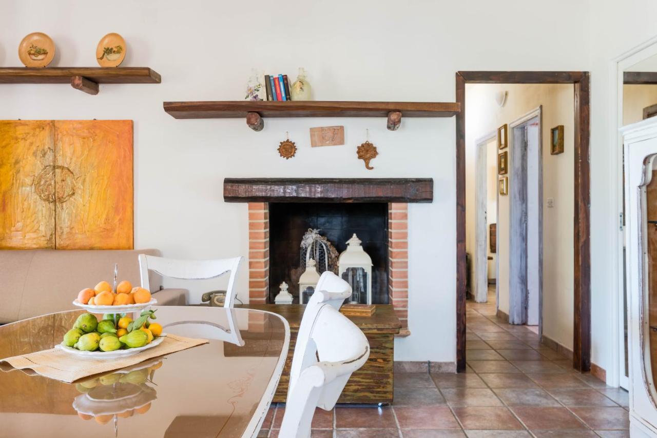 Il Trullo Di Martino Villa Ostuni Luaran gambar